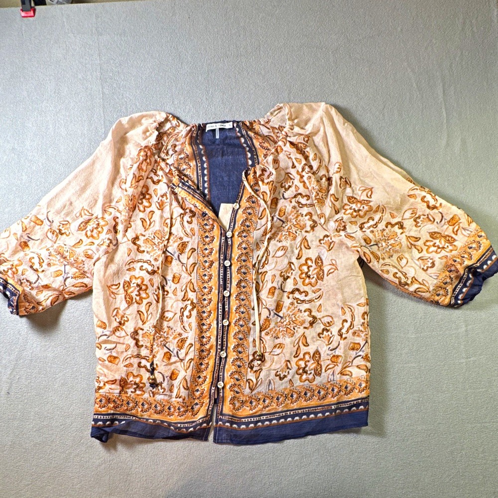 Figueroa & Flower Women's XL Beige/Blue Floral Woven Viscose 3/4 Button Blouse
